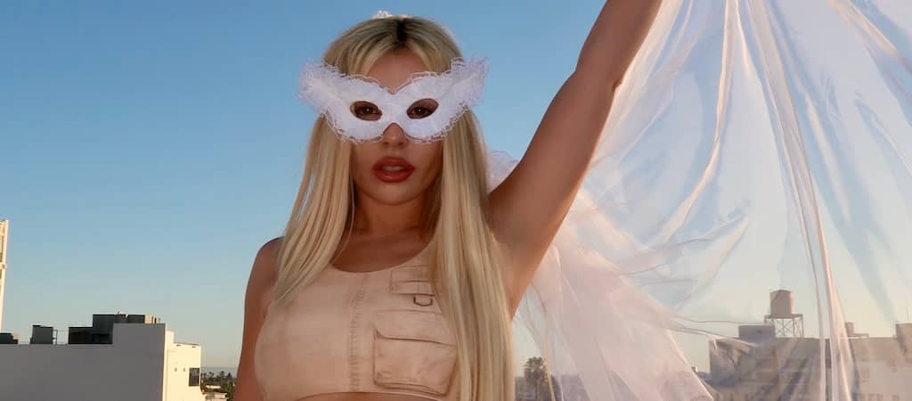 Ava Max 2025 Jade Koci top
