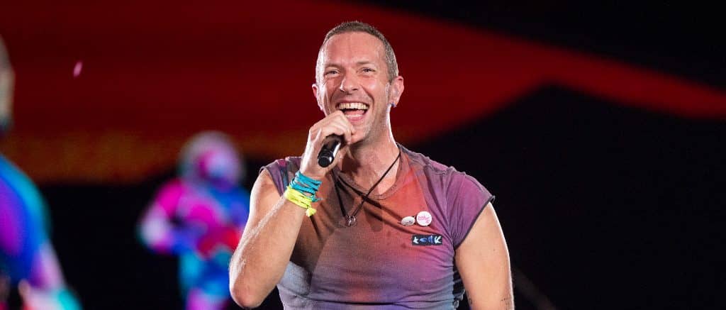 A Smiling Chris Martin Gives Coldplay’s Audience A Fan-Cam Warning After The Viral CEO Affair Fiasco