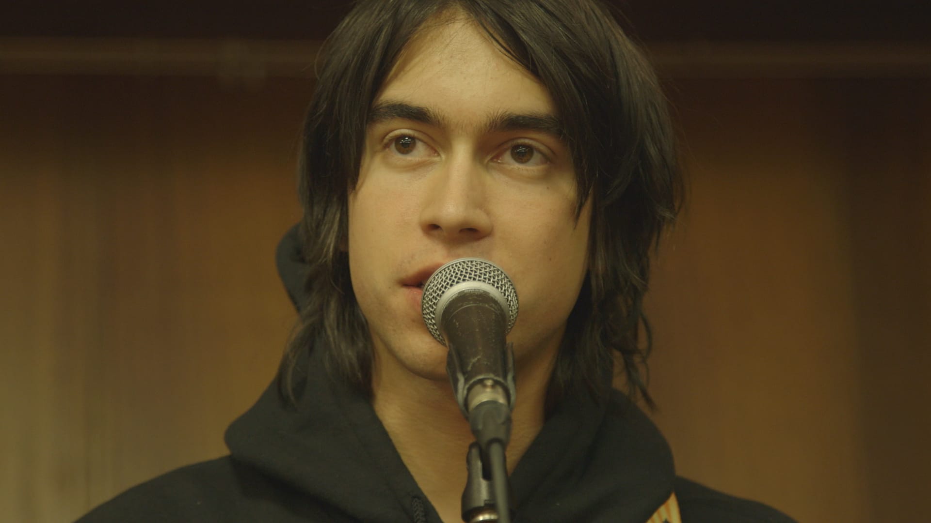 Read more about the article Alex G Continues His ‘Headlights’ Rollout With The Warm Single ‘June Guitar’
